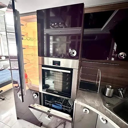 Apartament Lustrzany Centrum Warszawa Zewnętrze zdjęcie