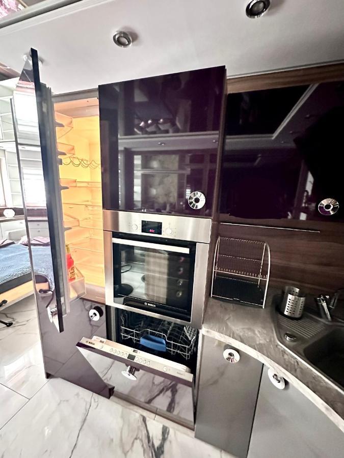 Lustrzany Centrum Apartament